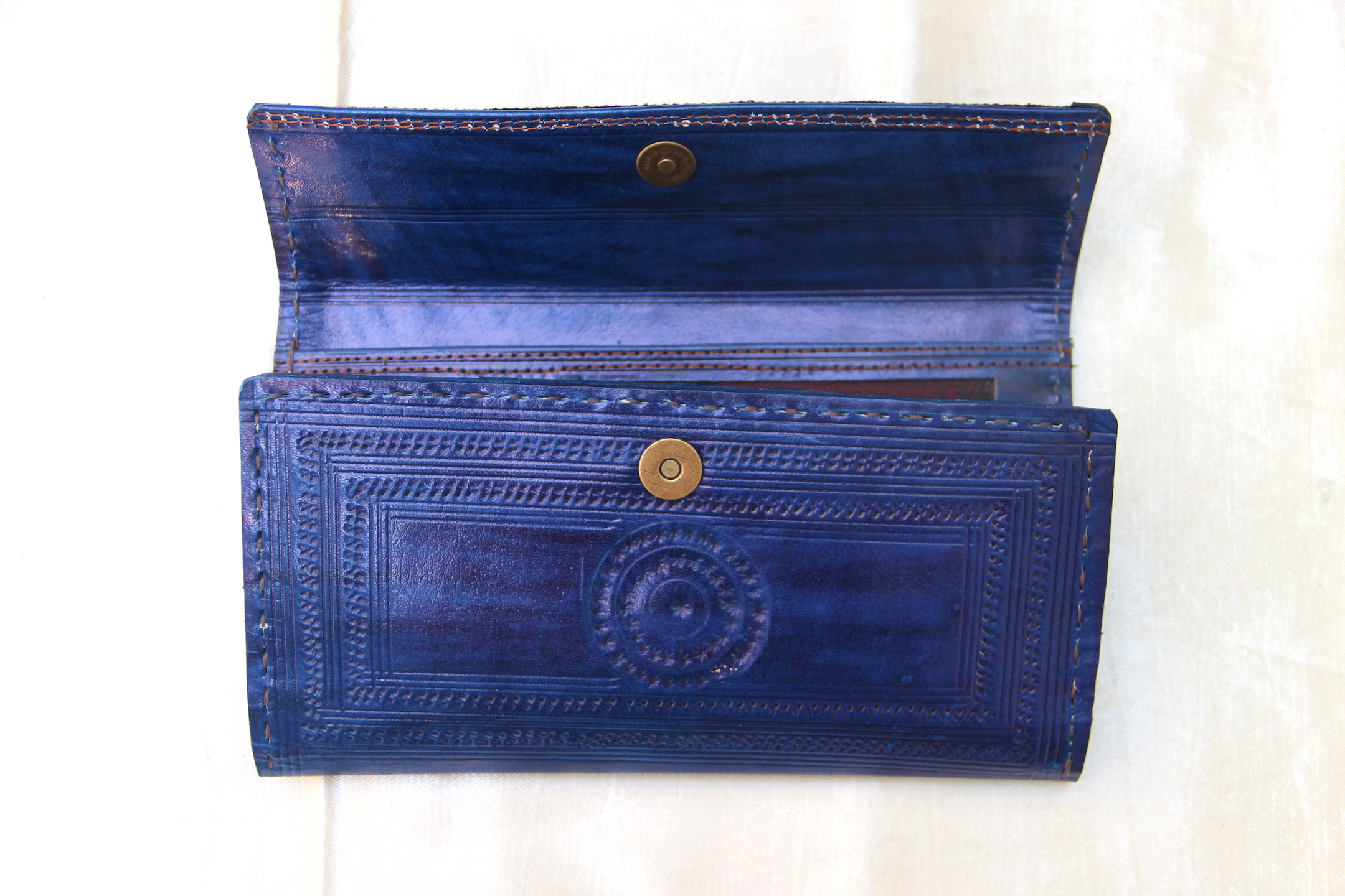 Blue Embroidered Leather Women&#39;s Wallet - Rangpitaara